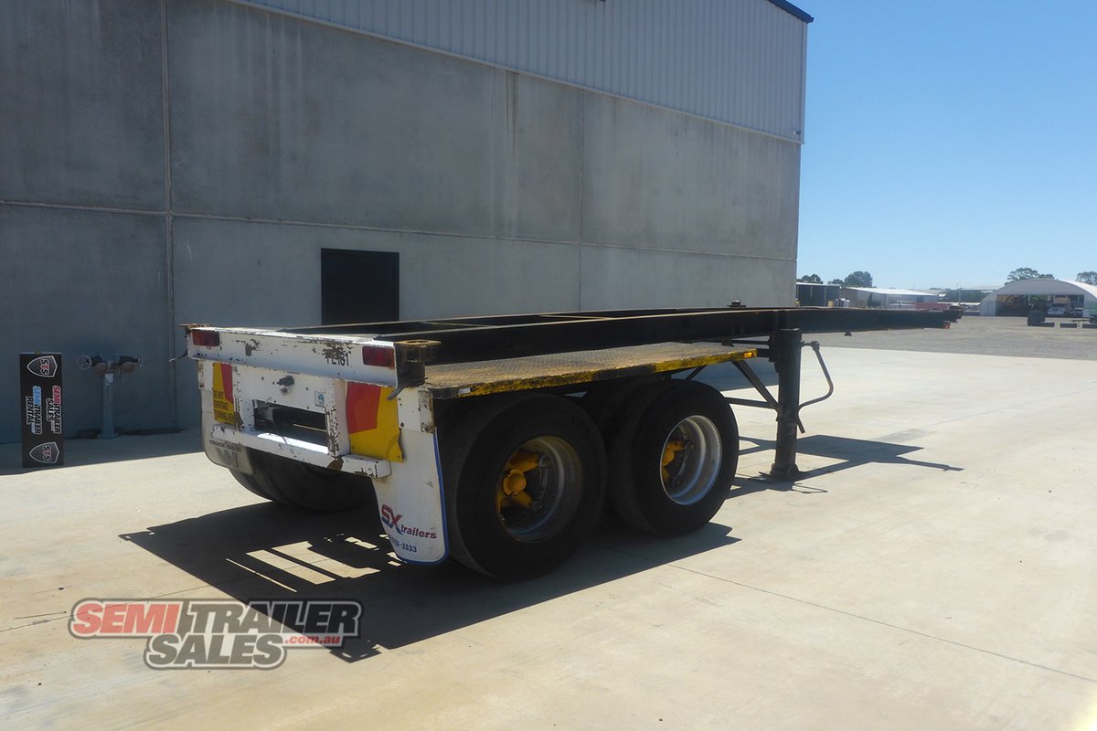 FRUEHAUF FLAT TOP TRAILER