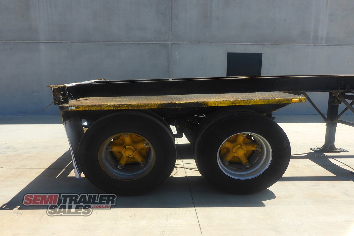 FRUEHAUF FLAT TOP TRAILER