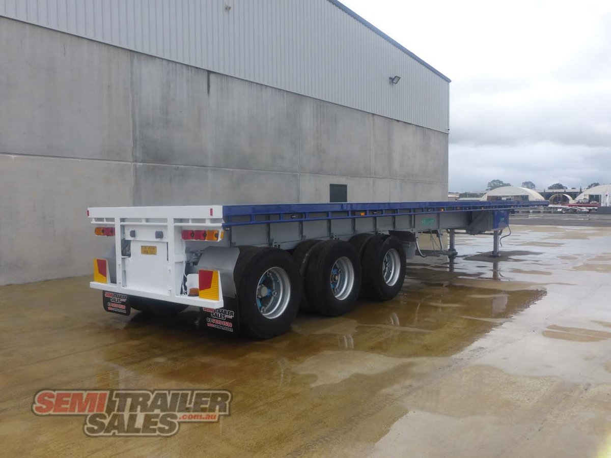 2007 HAULMARK EXTENDABLE FLAT TOP TRAILER