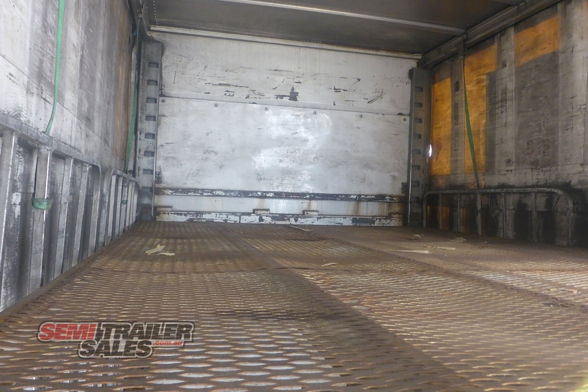 MAXITRANS CURTAINSIDER TRAILER