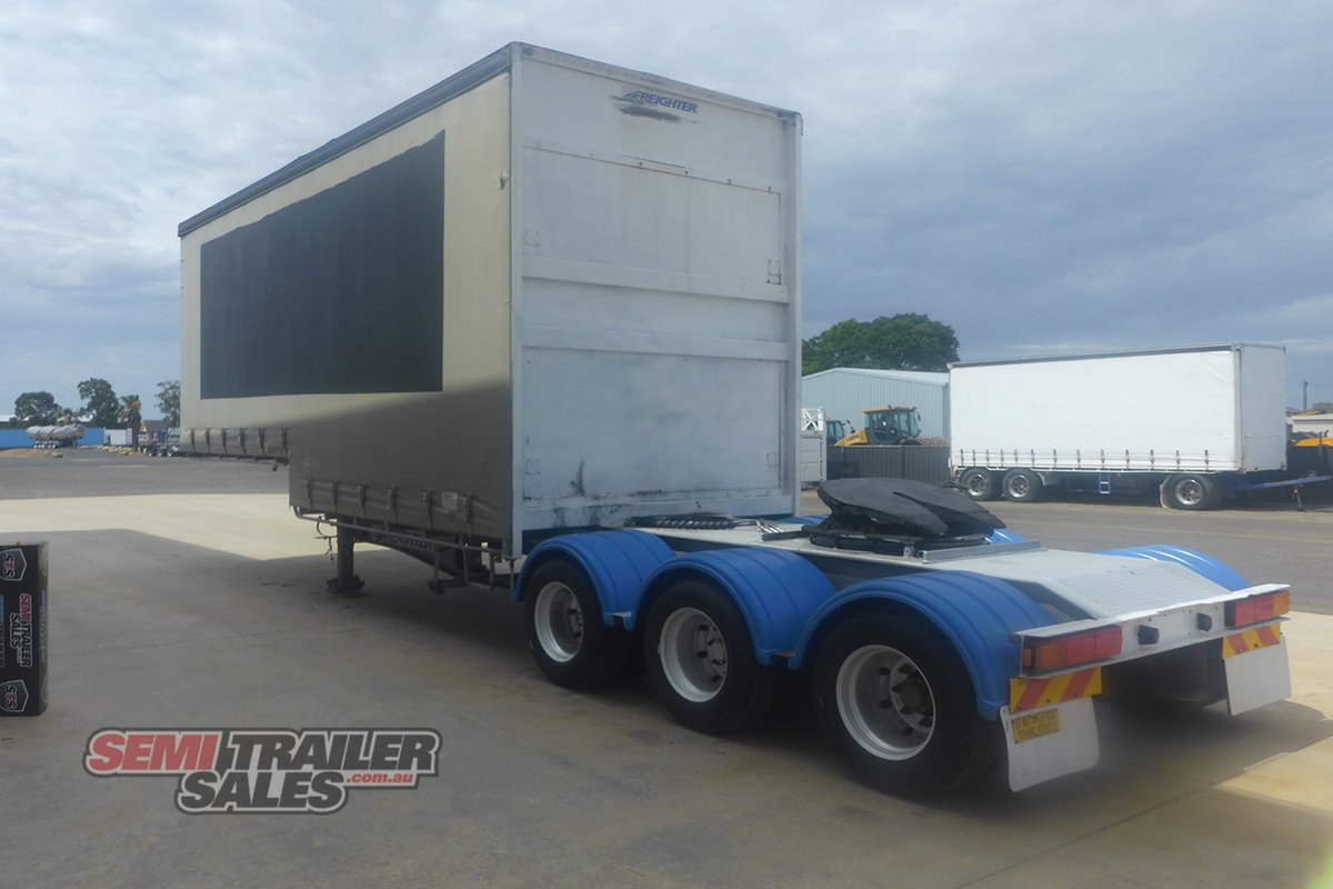 MAXITRANS CURTAINSIDER TRAILER