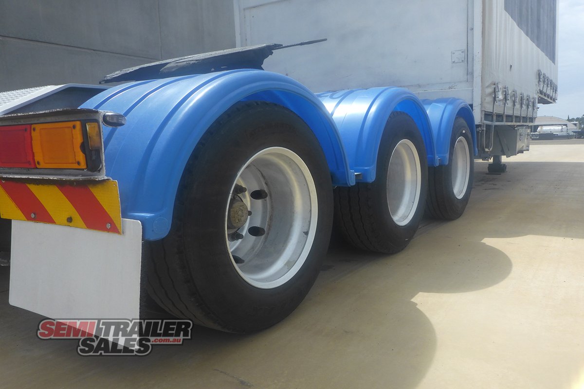 MAXITRANS CURTAINSIDER TRAILER