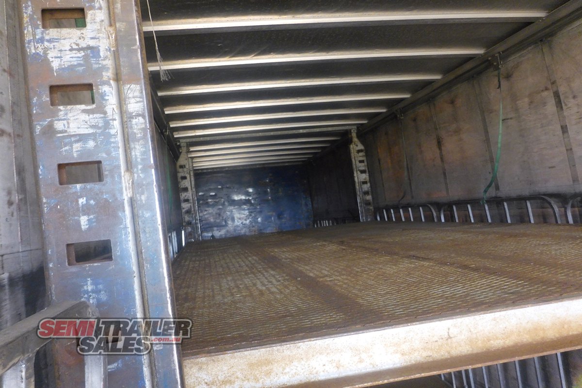 MAXITRANS CURTAINSIDER TRAILER