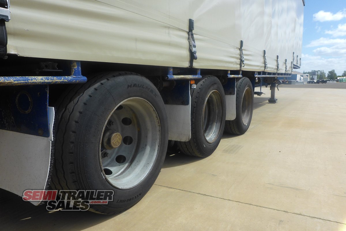 MAXITRANS CURTAINSIDER TRAILER