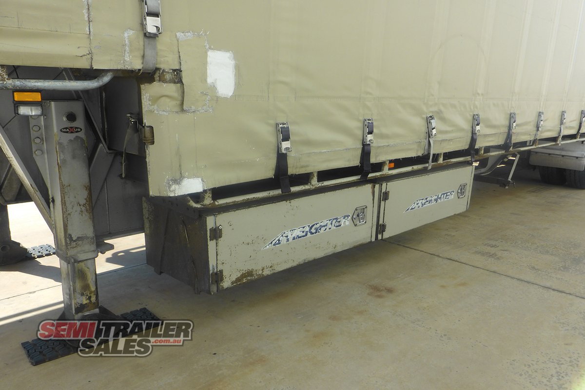 MAXITRANS CURTAINSIDER TRAILER