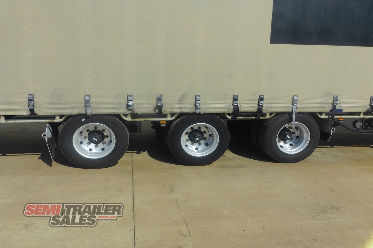 MAXITRANS CURTAINSIDER TRAILER