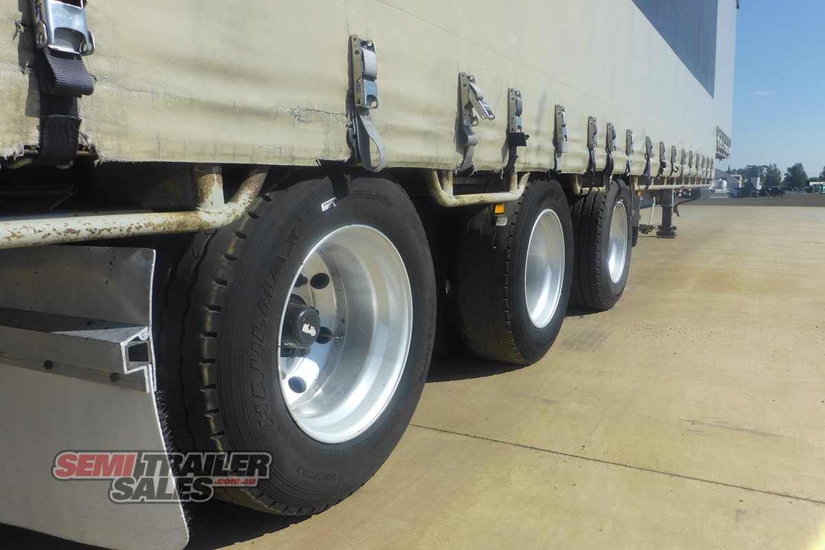 MAXITRANS CURTAINSIDER TRAILER