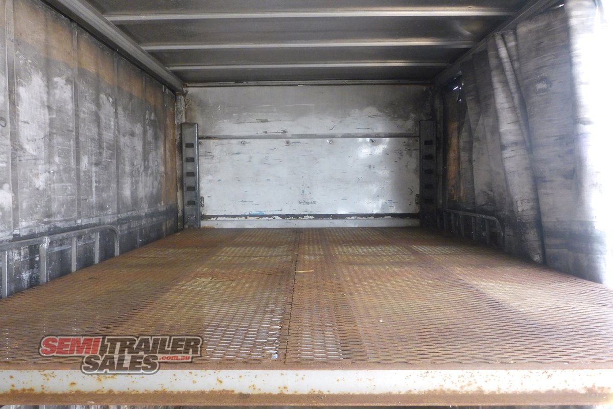 MAXITRANS CURTAINSIDER TRAILER