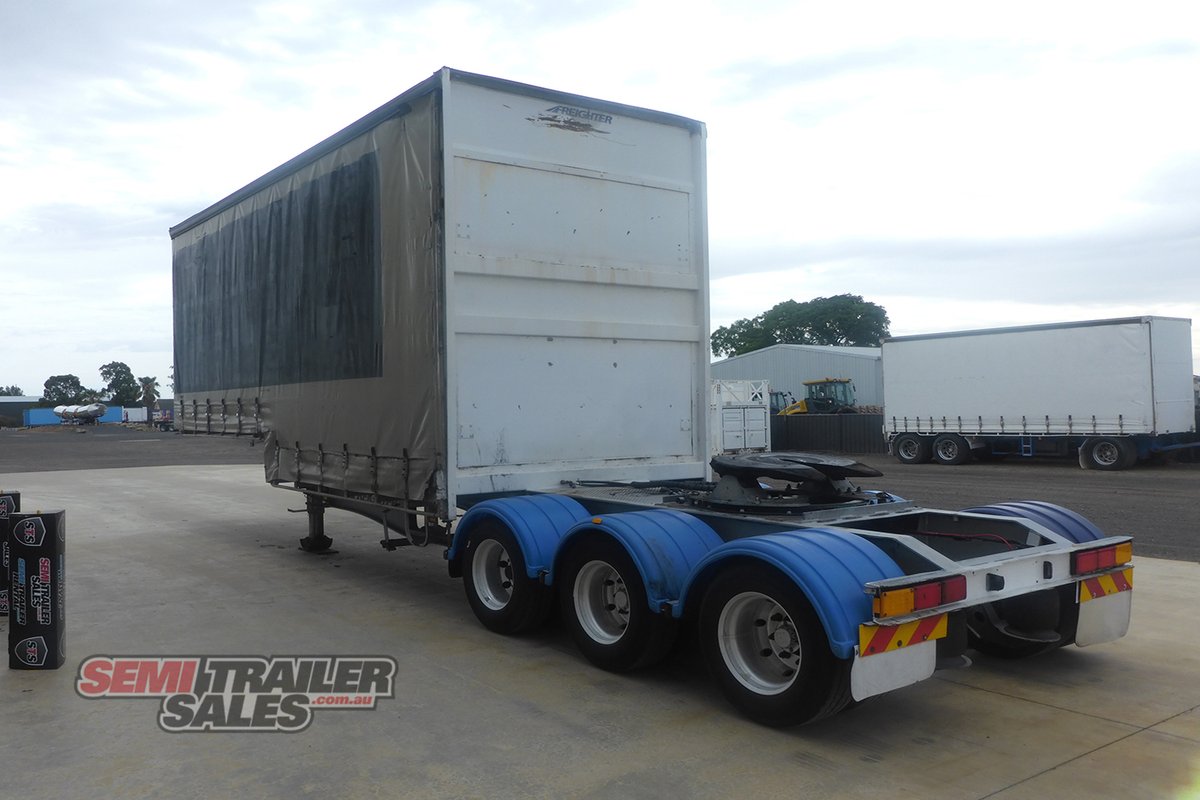 MAXITRANS CURTAINSIDER TRAILER