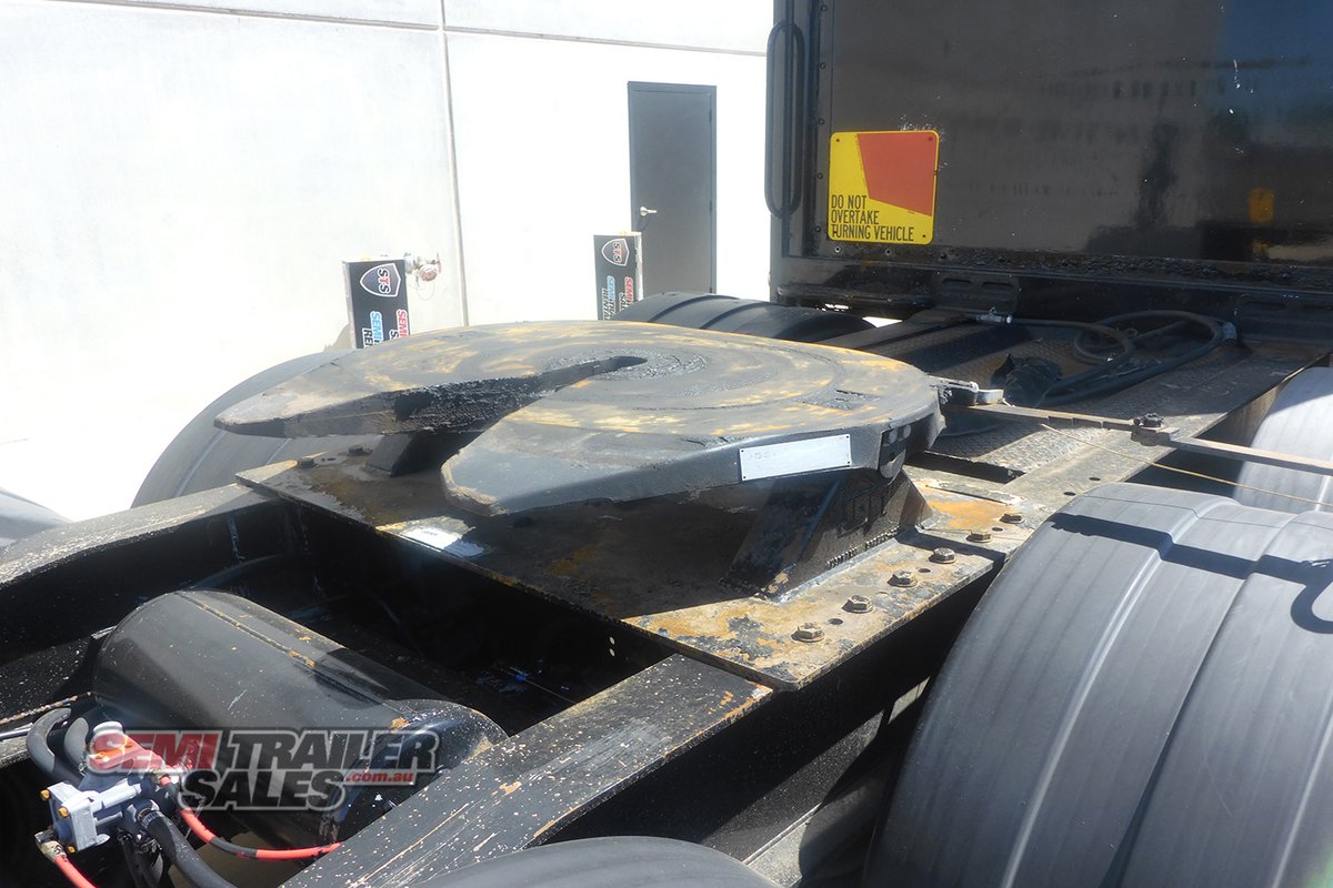 VAWDREY CURTAINSIDER TRAILER