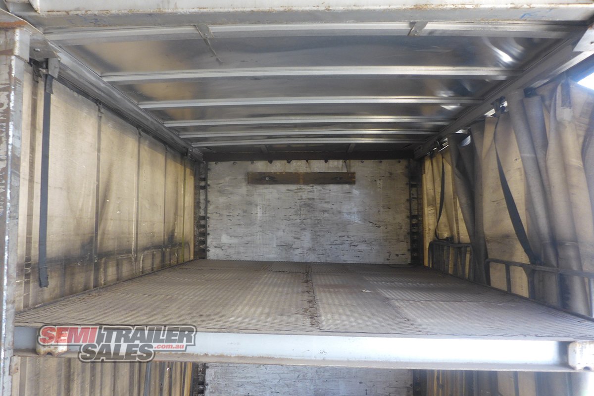VAWDREY CURTAINSIDER TRAILER