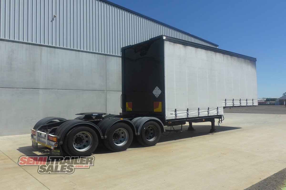 VAWDREY CURTAINSIDER TRAILER