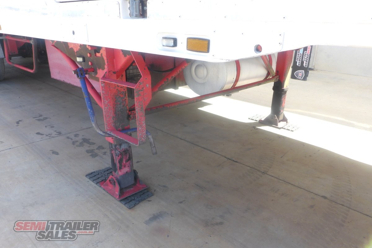 05/ 1998 FTE 22 PALLET REFRIGERATED PANTECH WITH TAILGATE LOADER
