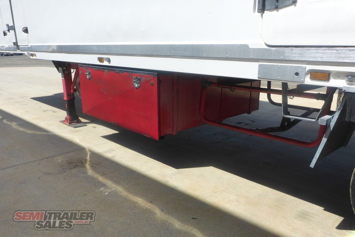 05/ 1998 FTE 22 PALLET REFRIGERATED PANTECH WITH TAILGATE LOADER