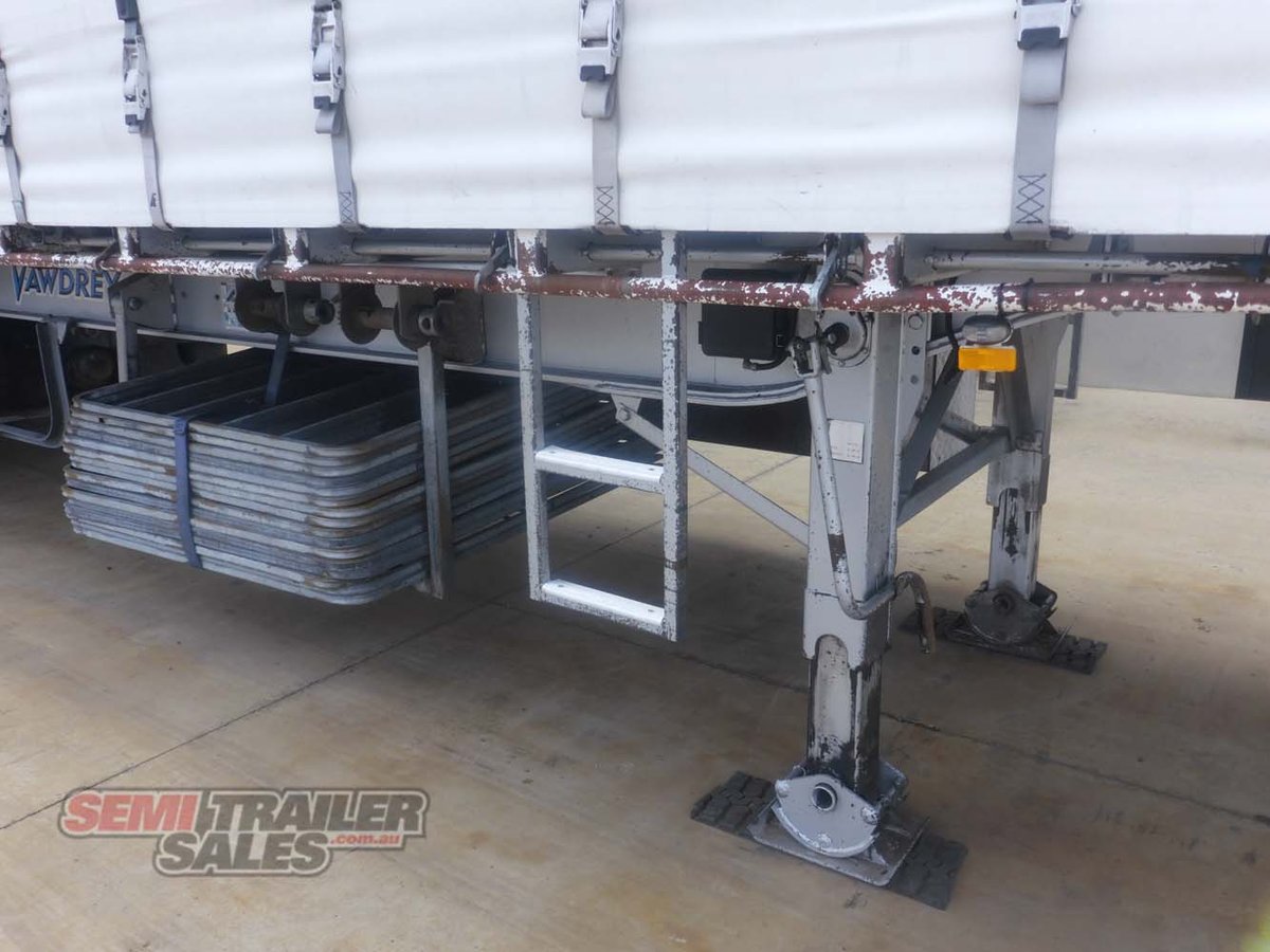 2012 VAWDREY 22 PALLET CURTAINSIDER TRAILER