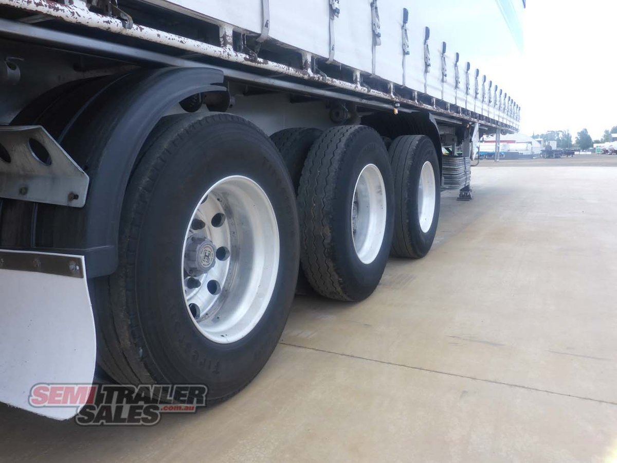 2012 VAWDREY 22 PALLET CURTAINSIDER TRAILER