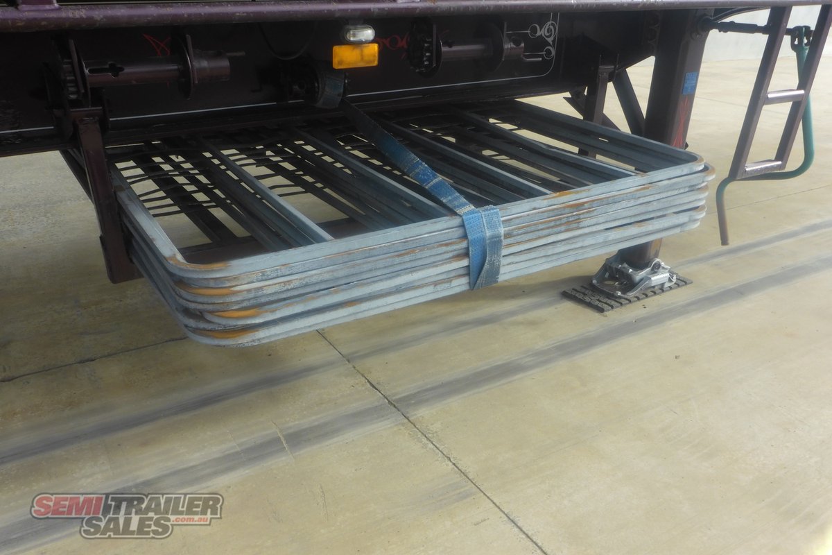 09/2007 VAWDREY 12 PALLET CURTAINSIDER A TRAILER