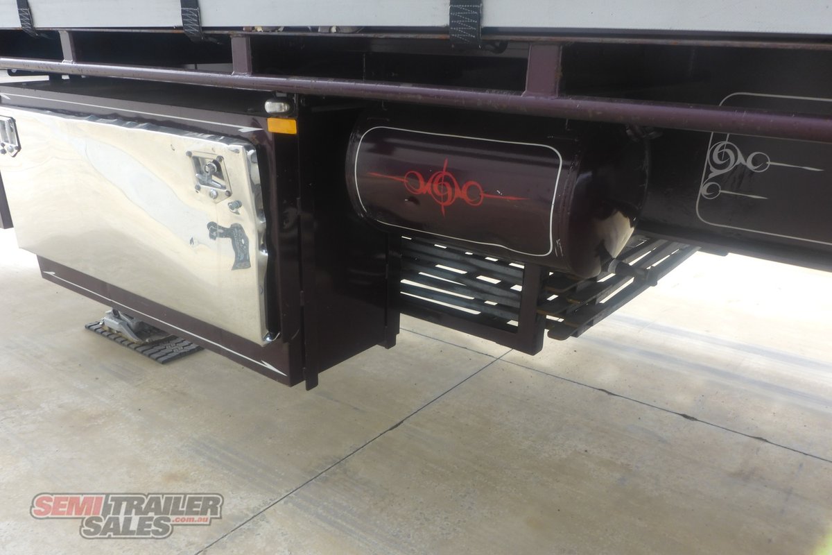 09/2007 VAWDREY 12 PALLET CURTAINSIDER A TRAILER