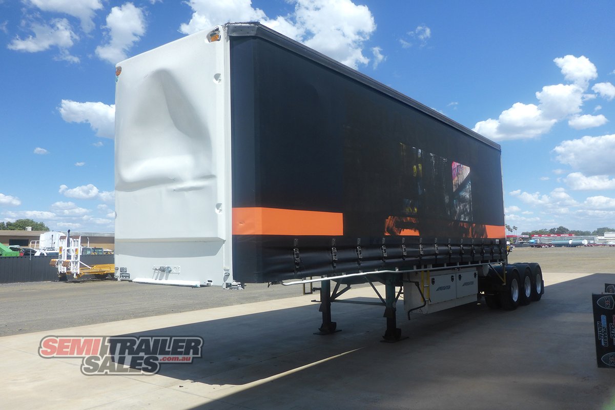 VAWDREY CURTAINSIDER TRAILER