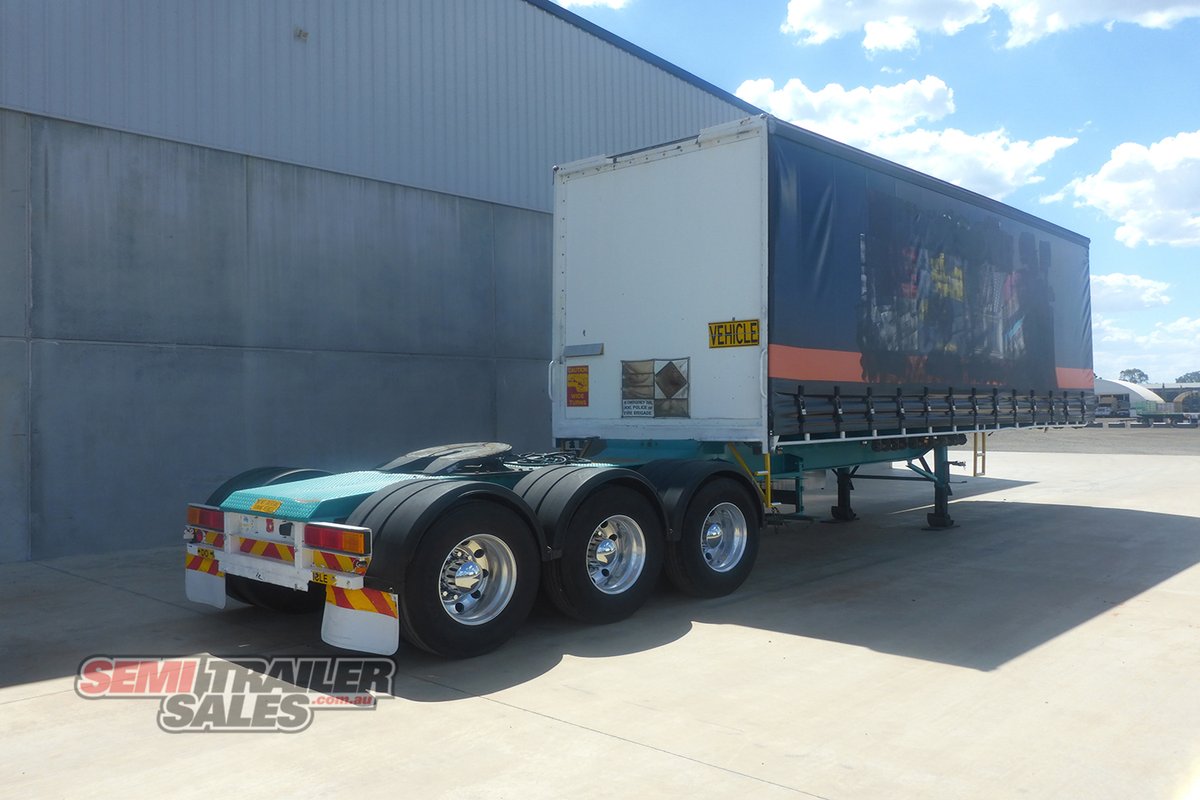 VAWDREY CURTAINSIDER TRAILER