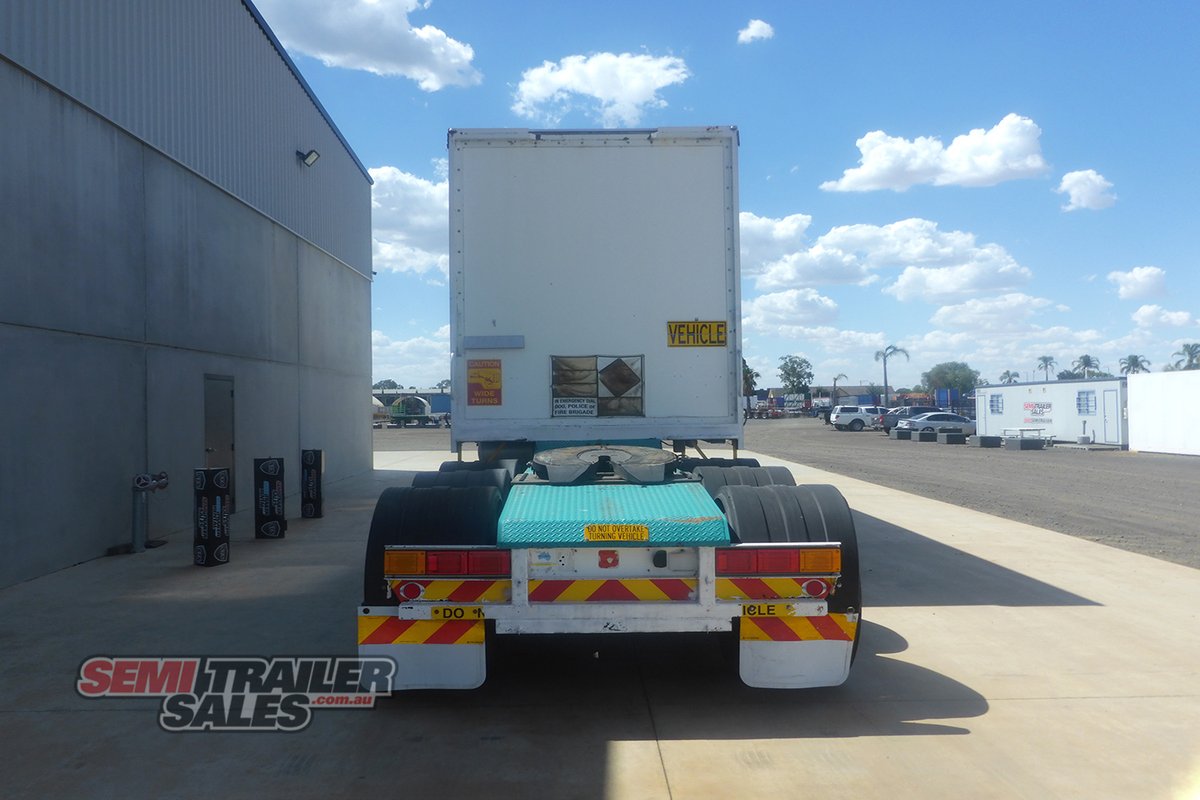 VAWDREY CURTAINSIDER TRAILER