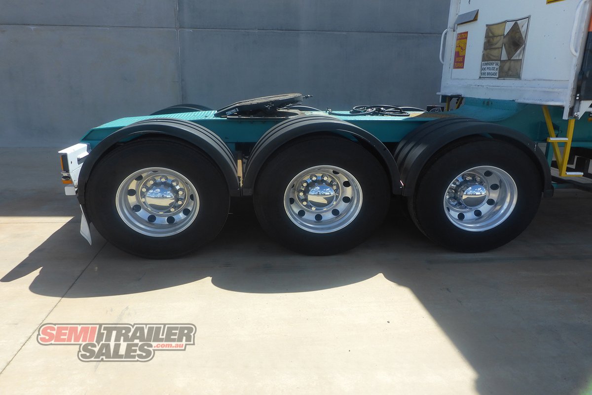 VAWDREY CURTAINSIDER TRAILER