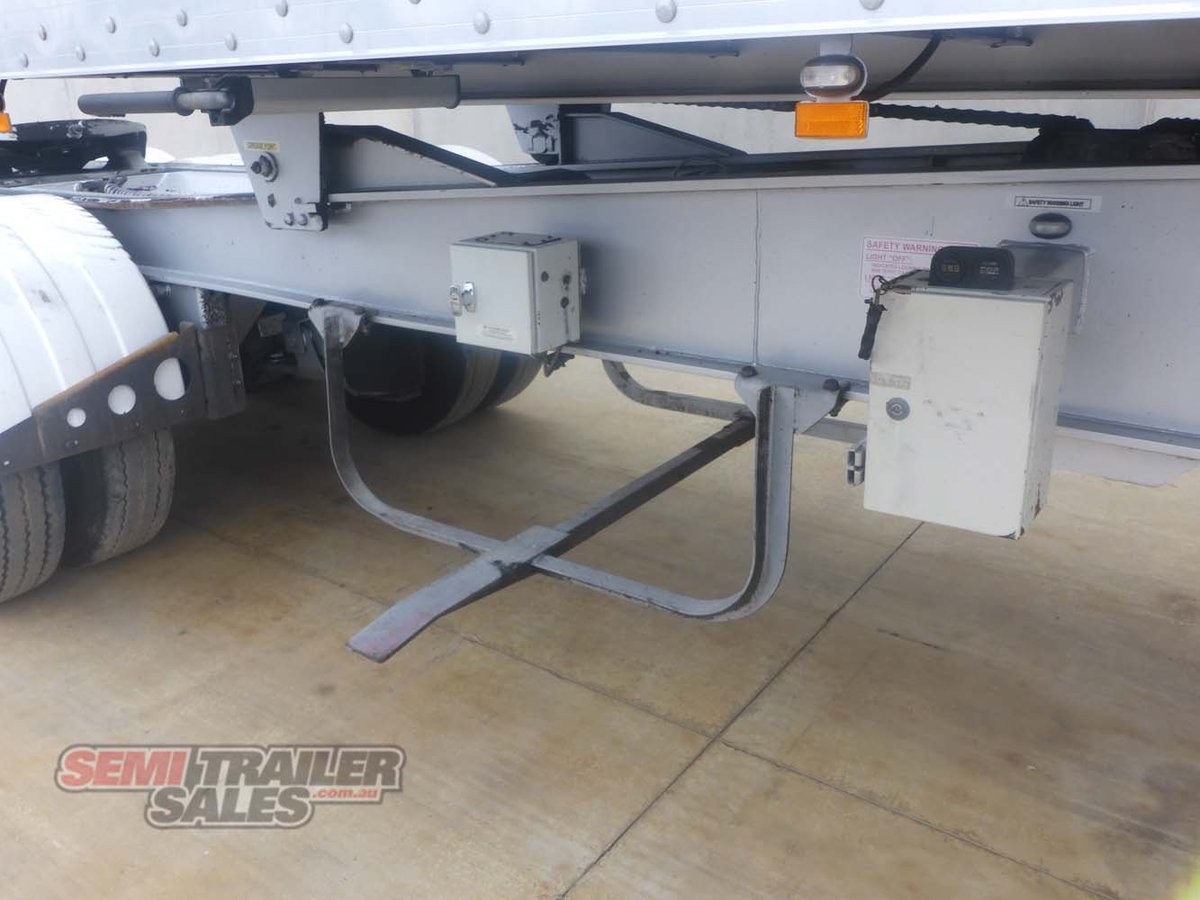 2010 VAWDREY 12 PALLET ROLLBACK PANTECH A TRAILER