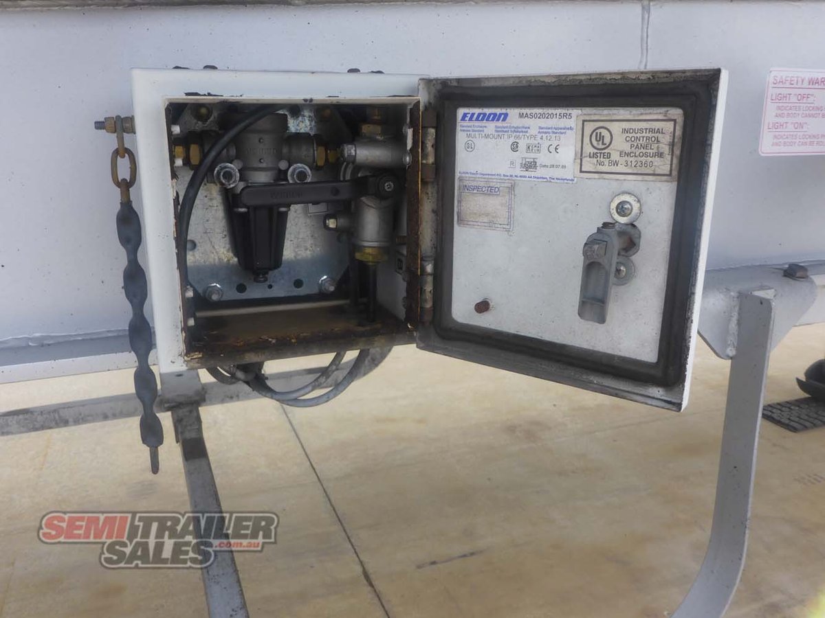 2010 VAWDREY 12 PALLET ROLLBACK PANTECH A TRAILER