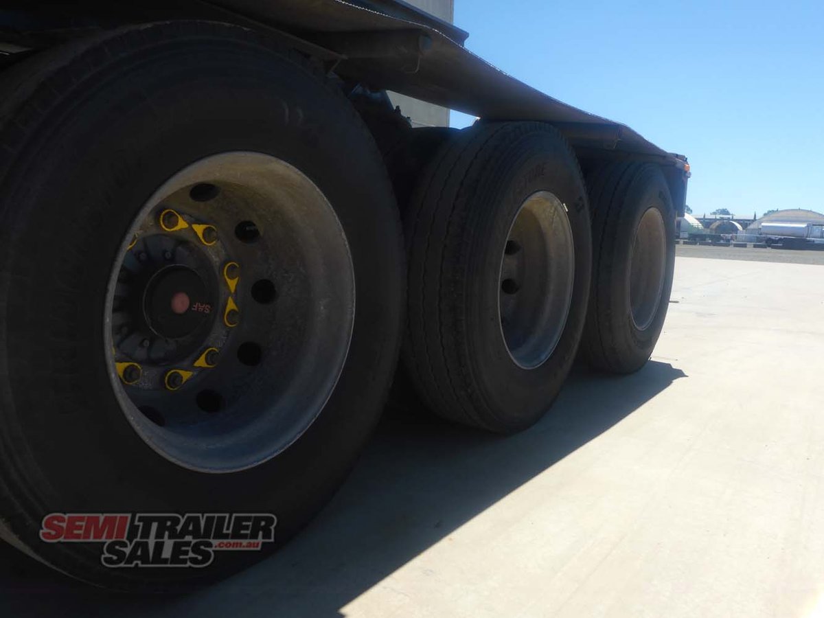 MAXITRANS SKEL TRAILER