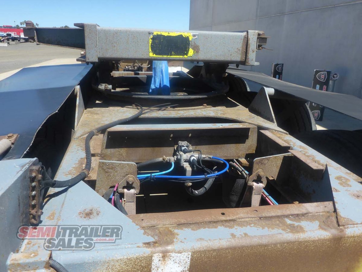 MAXITRANS SKEL TRAILER
