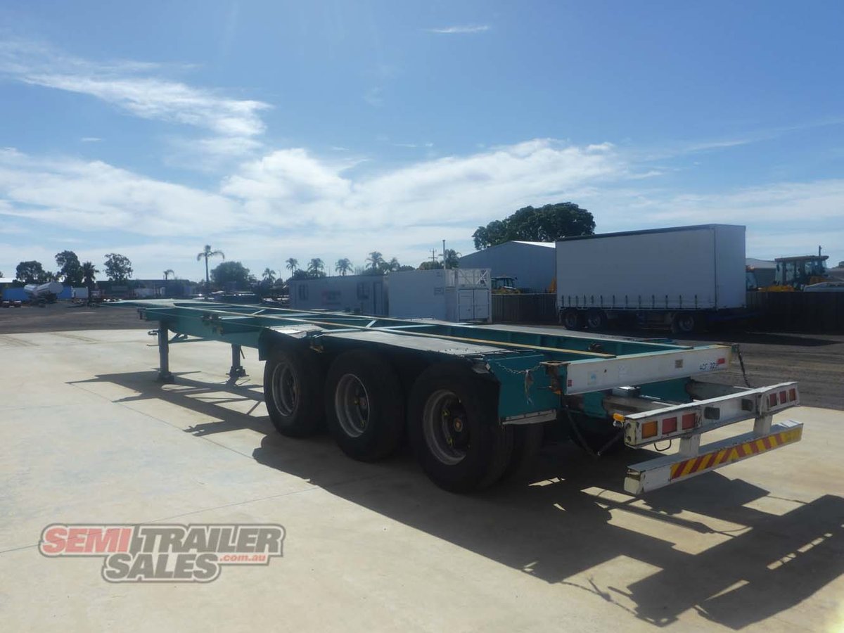 2003 MAXITRANS40FT SKEL TRAILER WITH REAR PUSH OUT BAR