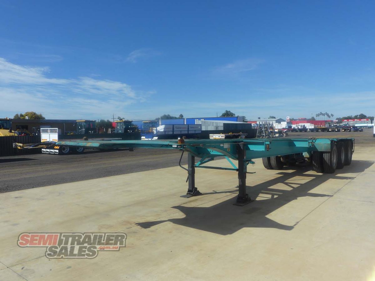 2003 MAXITRANS40FT SKEL TRAILER WITH REAR PUSH OUT BAR