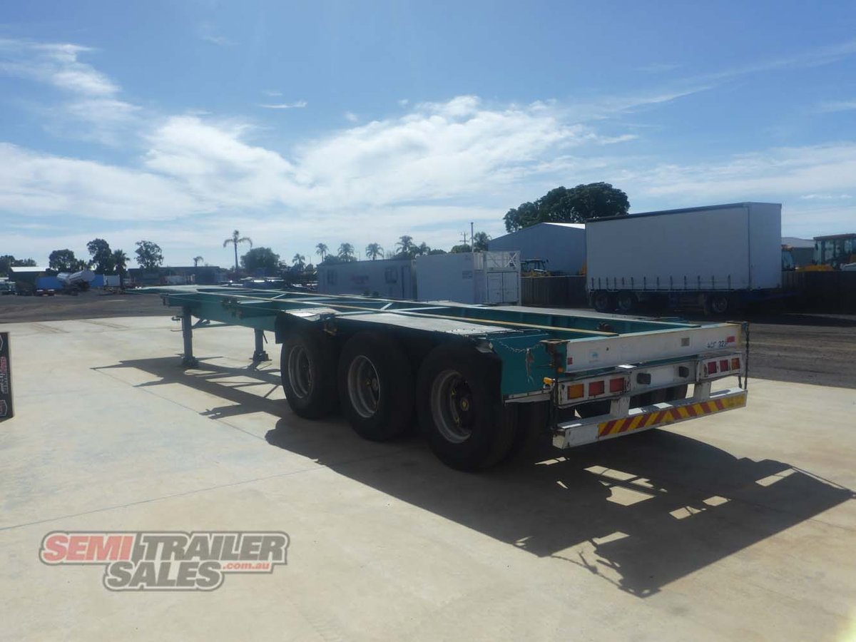 2003 MAXITRANS40FT SKEL TRAILER WITH REAR PUSH OUT BAR