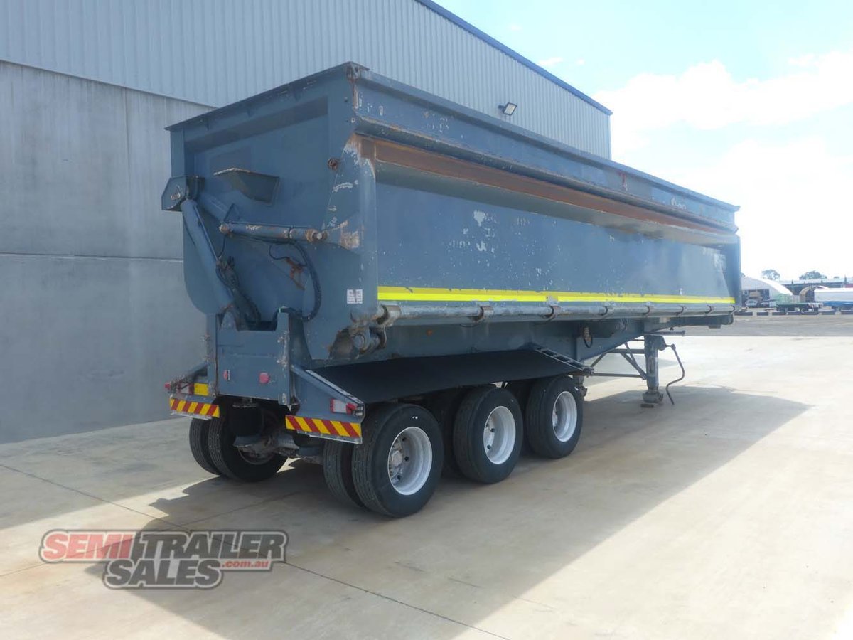 2009 HOWARD PORTER TRI AXLE SIDE TIPPER