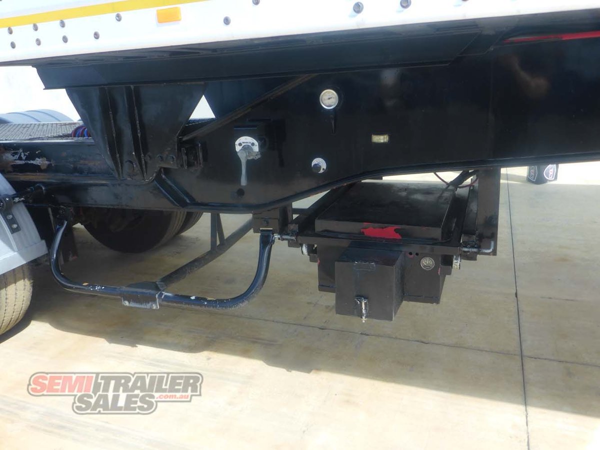 2007 SOUTHERN CROSS 12 PALLET ROLLBACK PANTECH A TRAILER