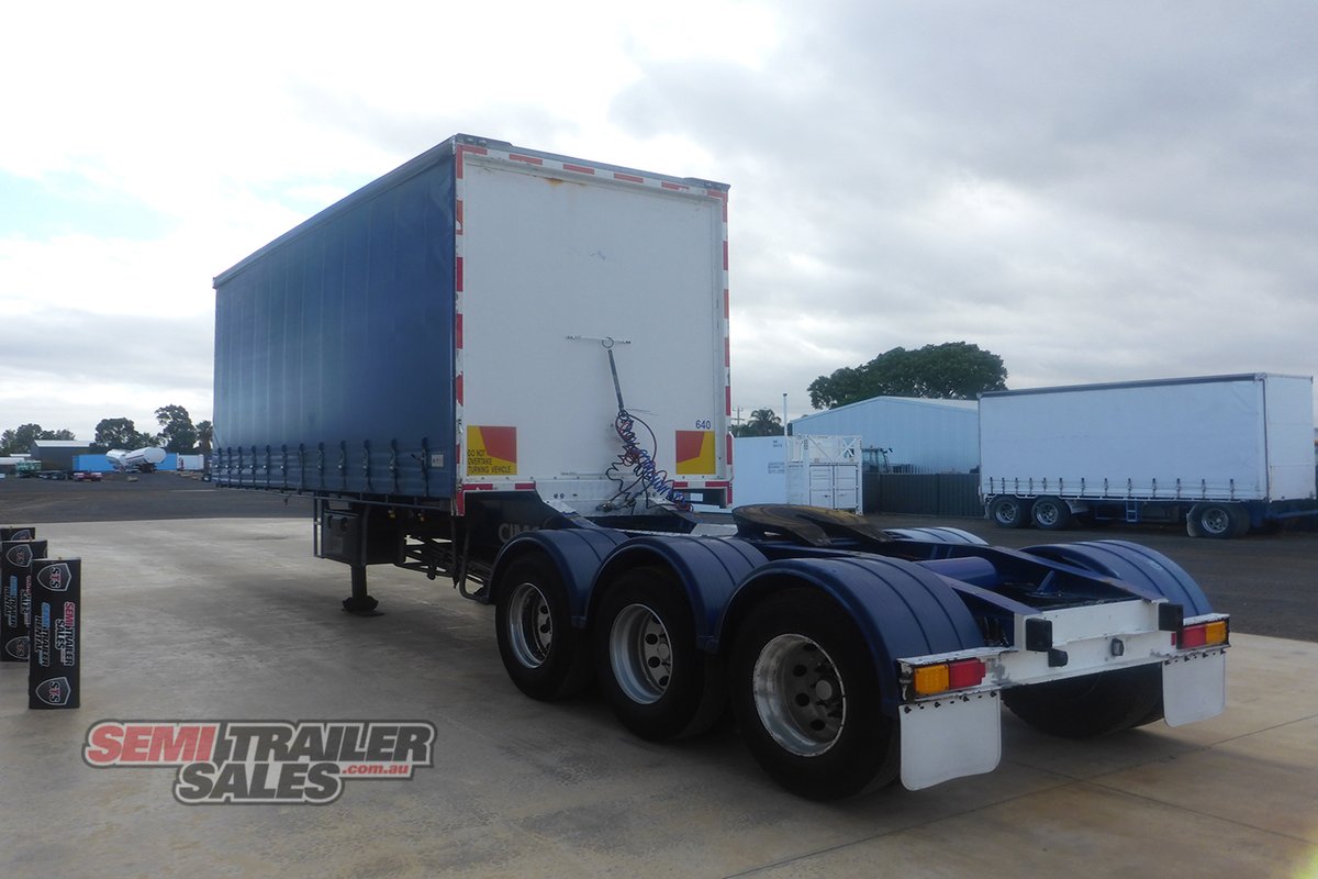 2010 CIMC 12 PALLET CURTAINSIDER A TRAILER
