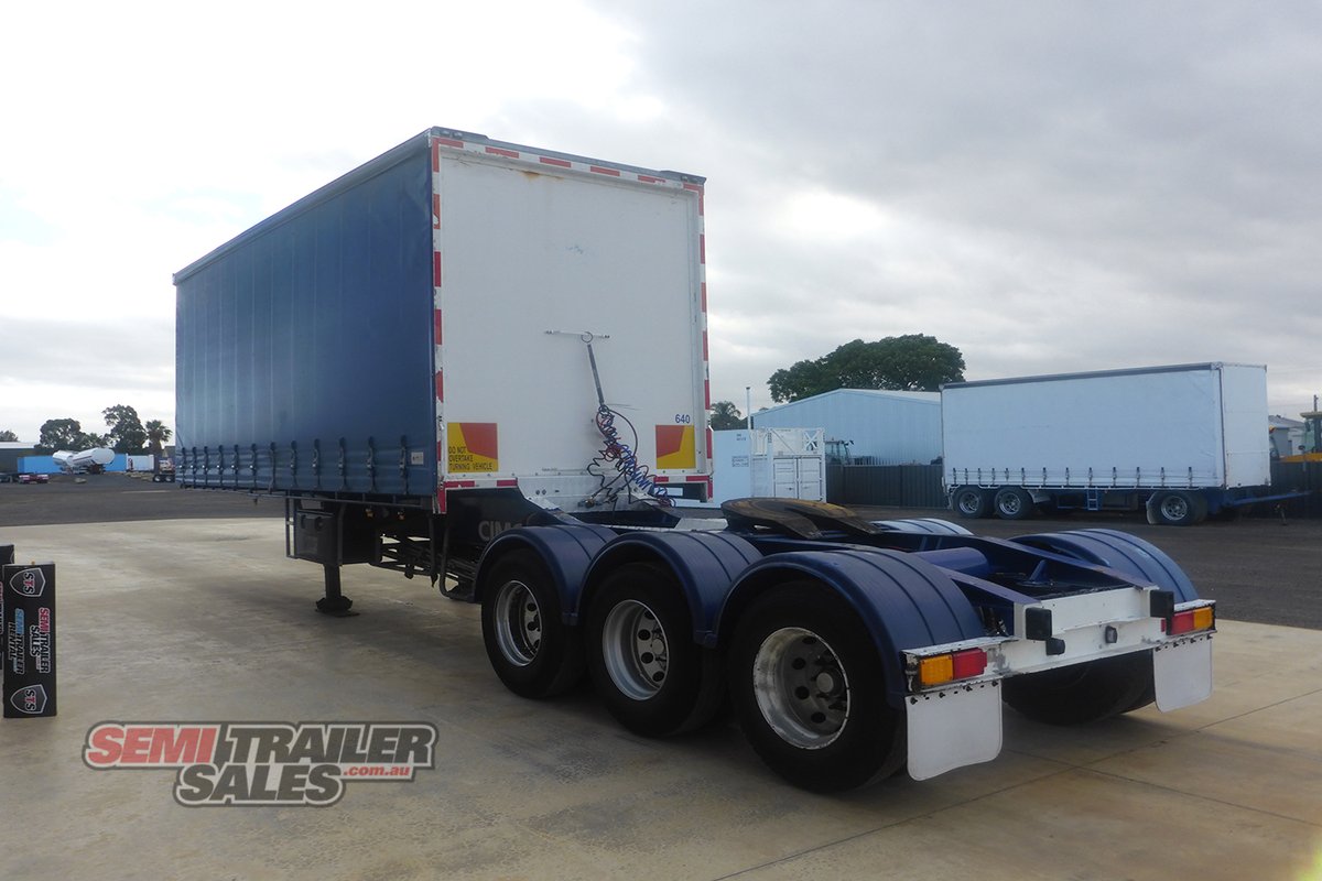 2010 CIMC 12 PALLET CURTAINSIDER A TRAILER