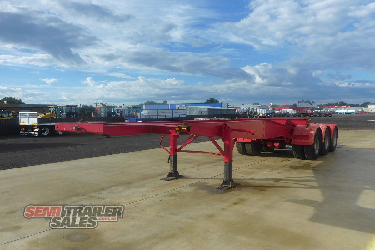 1997 FREIGHTER SKEL A TRAILER