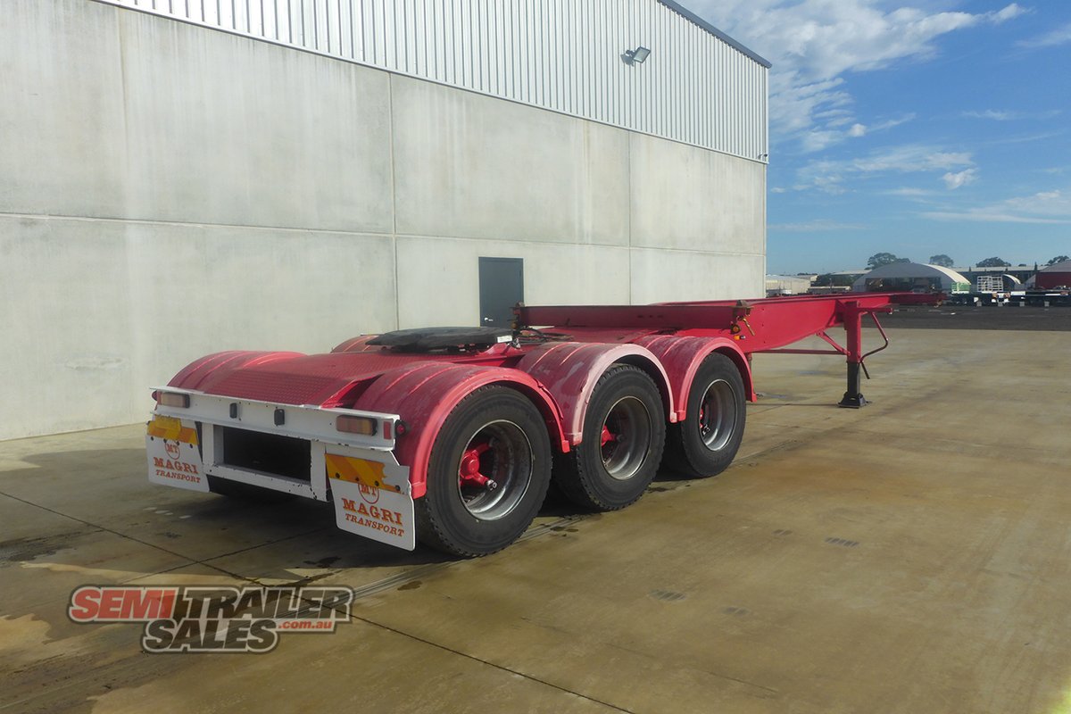 1997 FREIGHTER SKEL A TRAILER