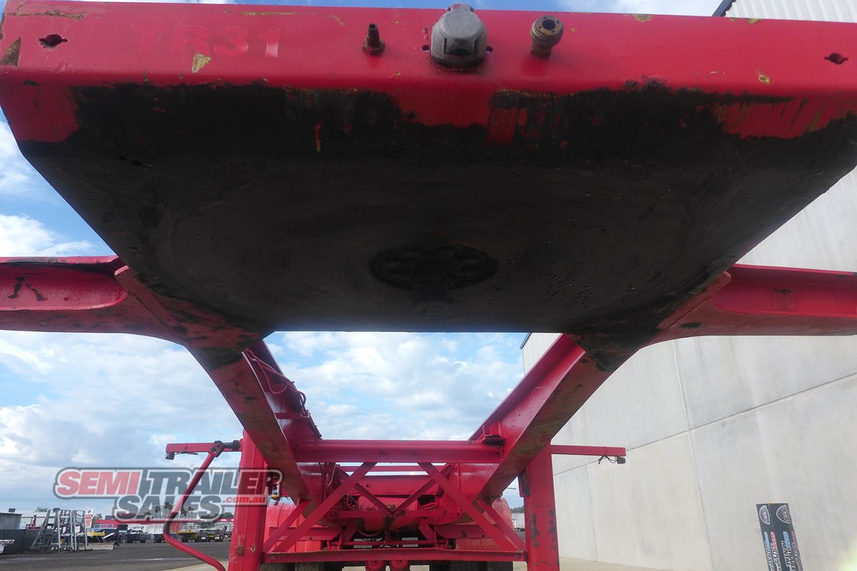 1997 FREIGHTER SKEL A TRAILER