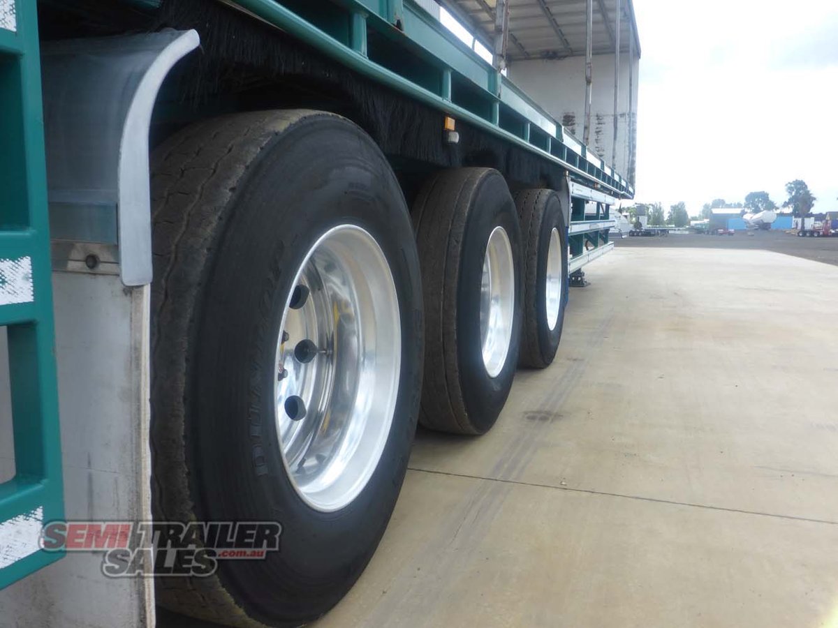 09/2010 MAXITRANS 24 PALLET CURTAINSIDER TRAILER