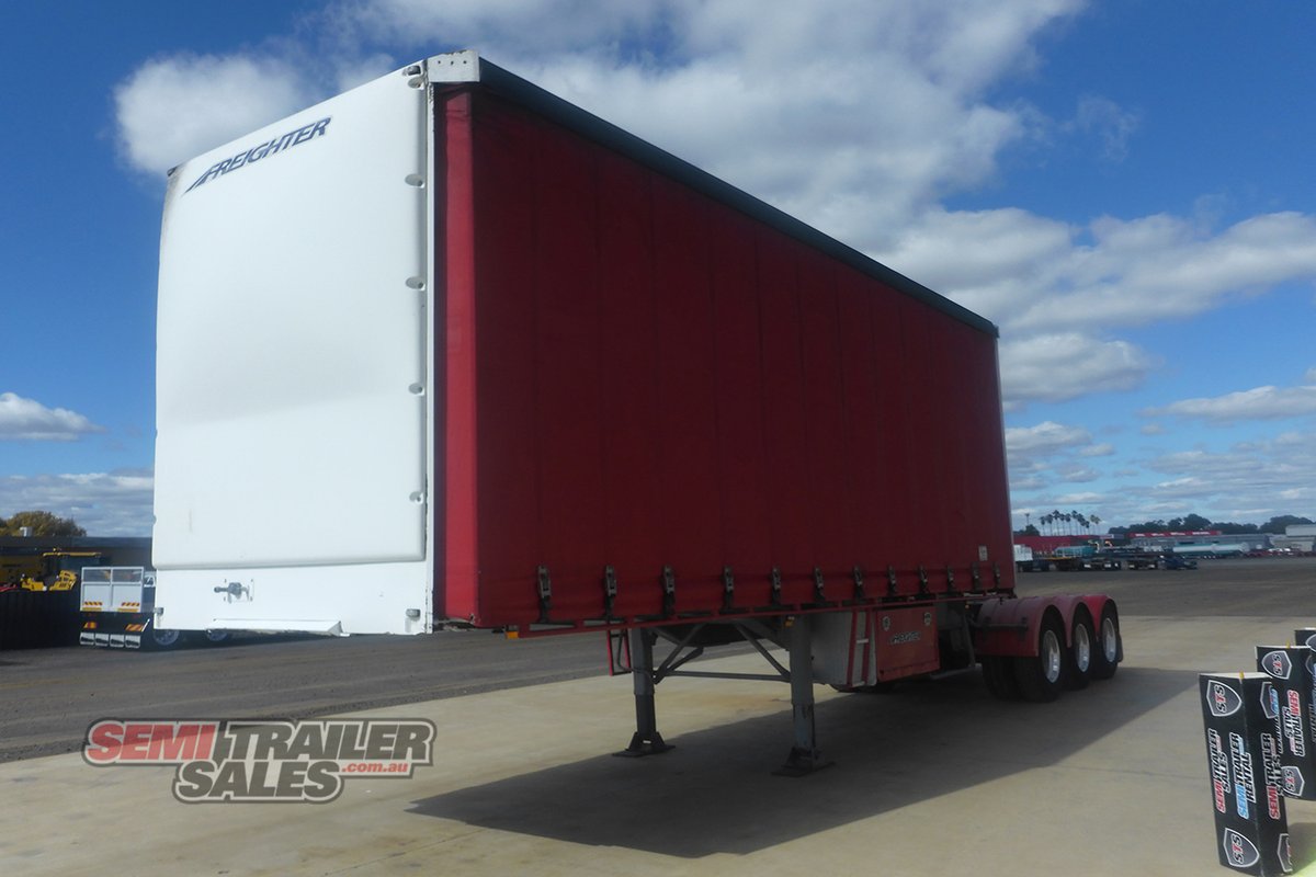 12/2007 CIMC 12 PALLET CURTAINSIDER TRAILER