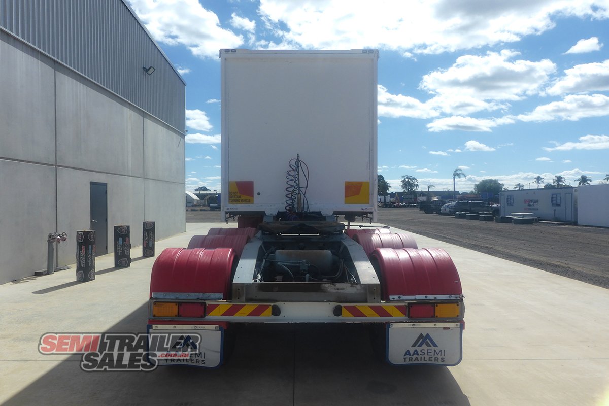 12/2007 CIMC 12 PALLET CURTAINSIDER TRAILER