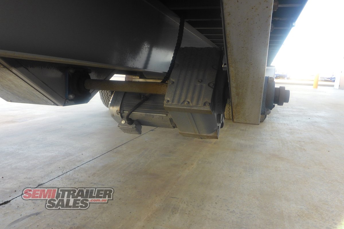 2020 MAXITRANS CHAIN DRIVEN FLOOR 24 PALLET PANTECH TRAILER