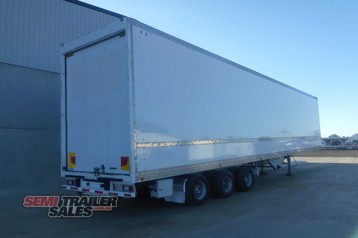2020 MAXITRANS CHAIN DRIVEN FLOOR 24 PALLET PANTECH TRAILER