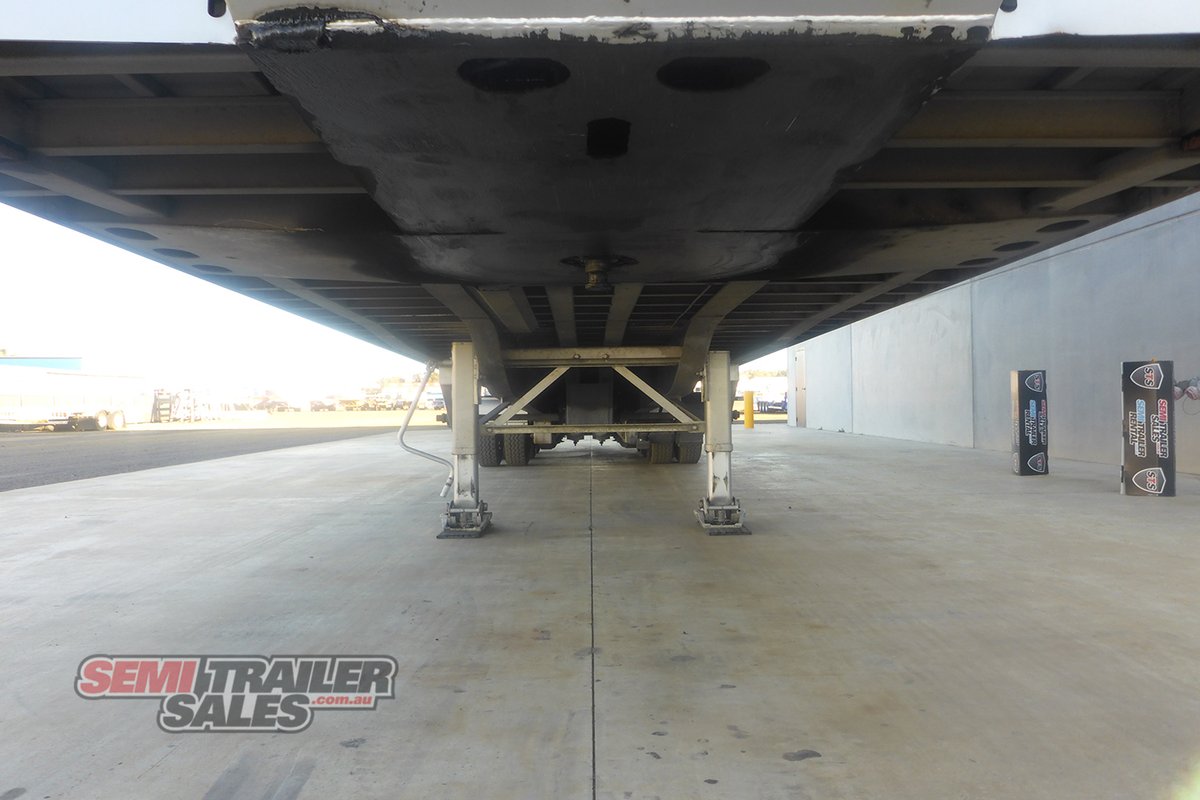 2020 MAXITRANS CHAIN DRIVEN FLOOR 24 PALLET PANTECH TRAILER