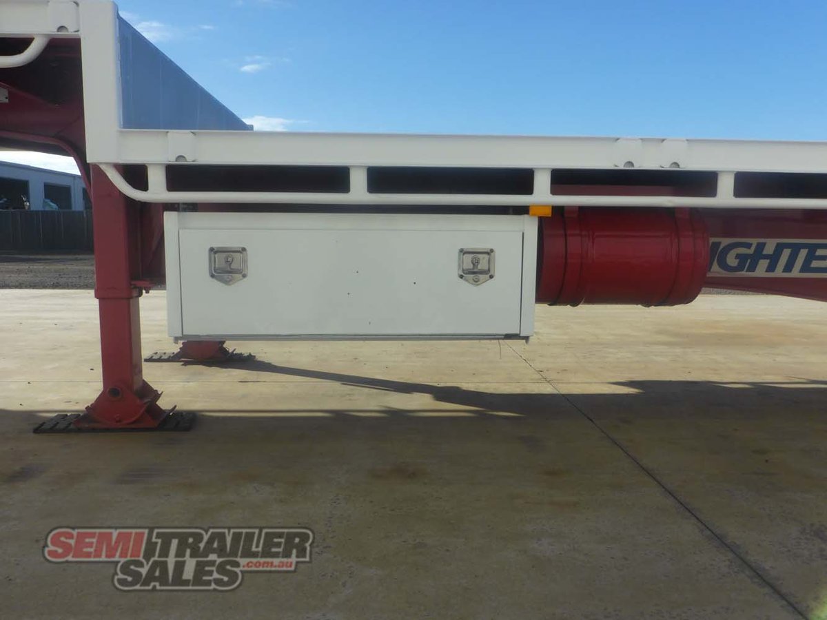 2005 MAXITRANS 22 PALLET DROPDECK TRAILER