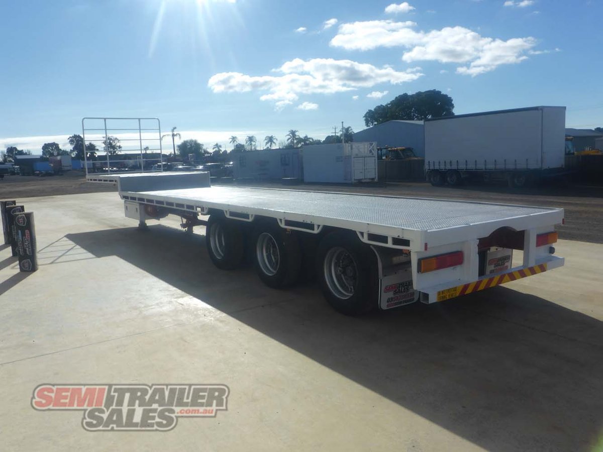 2005 MAXITRANS 22 PALLET DROPDECK TRAILER