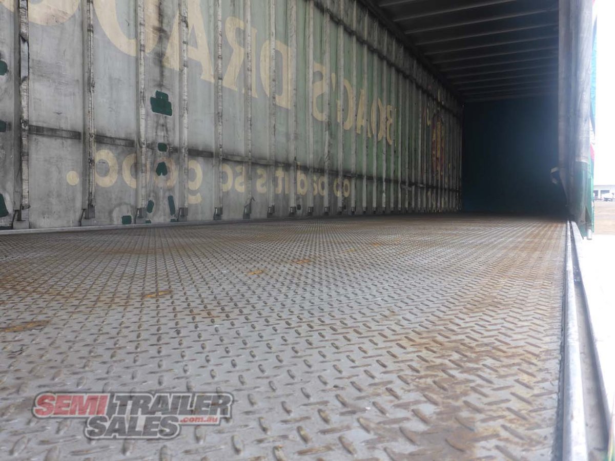 08/2006 MAXITRANS 22 PALLET CURTAINSIDER TRAILER