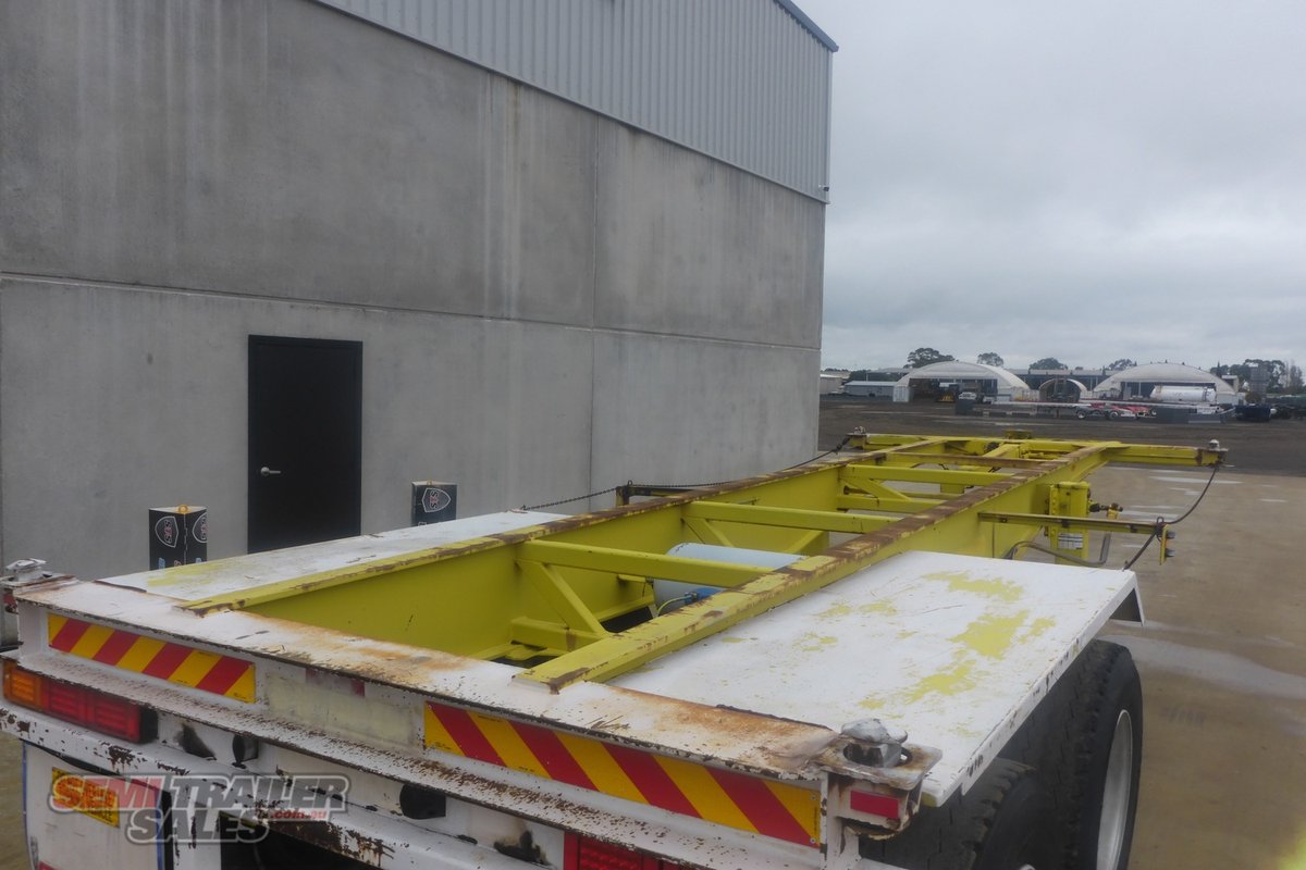 11/1995 KRUEGER 20FT SKEL TRAILER